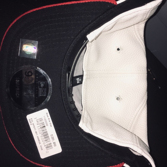 Jordan’s 13’s Cherry apple red, (Hat&Bag) - Picture 3 of 7